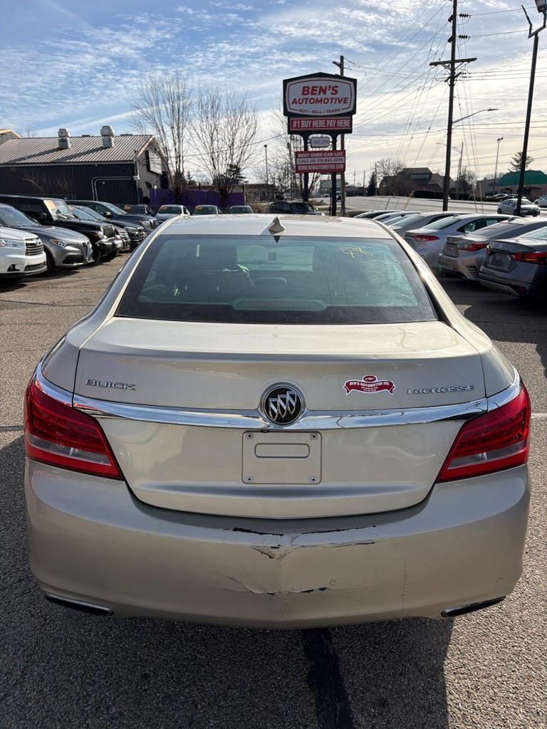 Buick LaCrosse Base 2015