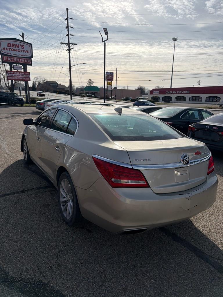 Buick LaCrosse Base 2015