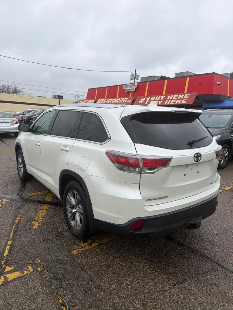 Toyota Highlander XLE AWD V6 2014