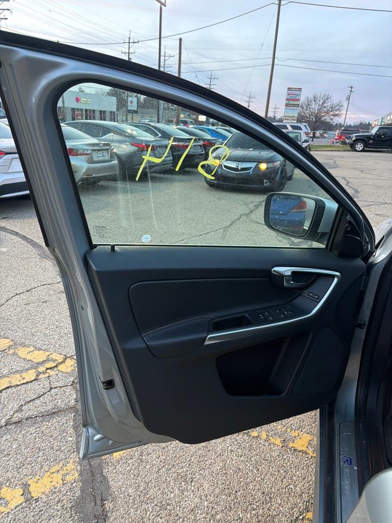 Volvo XC60 T6 R-Design AWD 2017