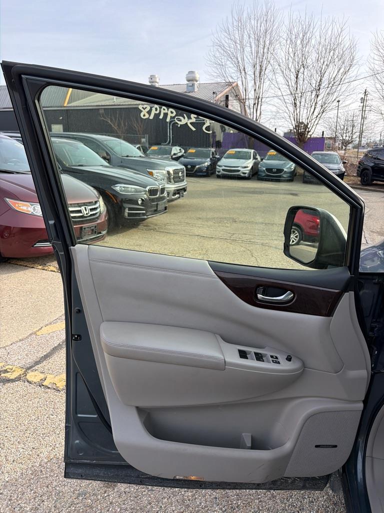 Nissan Quest 3.5 S 2013