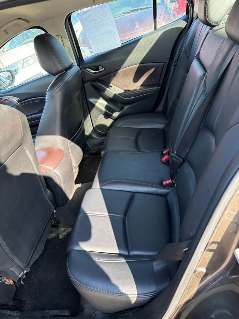 Mazda MAZDA3 i Touring AT 4-Door 2017