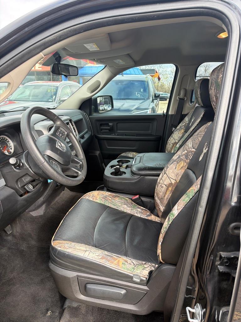 RAM 1500 Tradesman Crew Cab SWB 2WD 2017