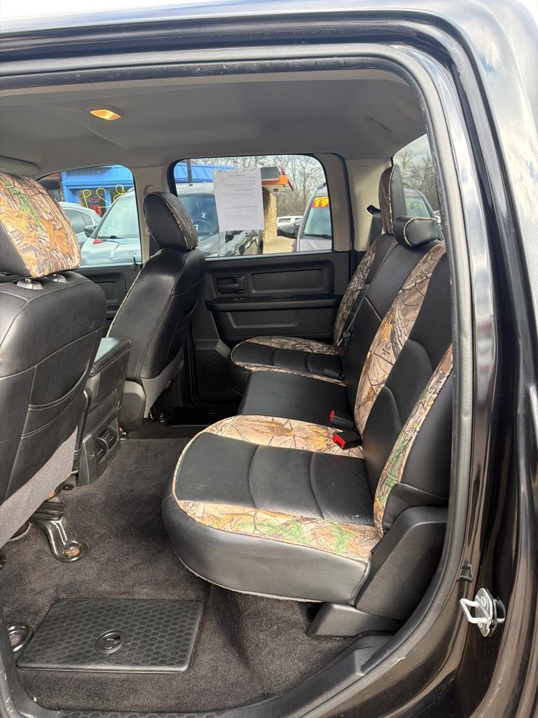 RAM 1500 Tradesman Crew Cab SWB 2WD 2017