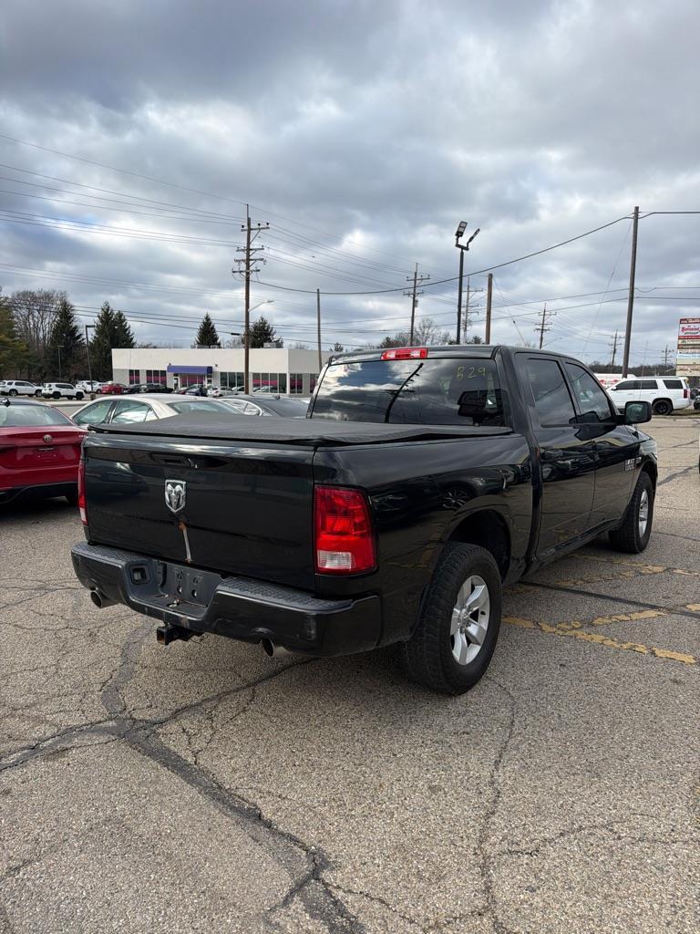 RAM 1500 Tradesman Crew Cab SWB 2WD 2017
