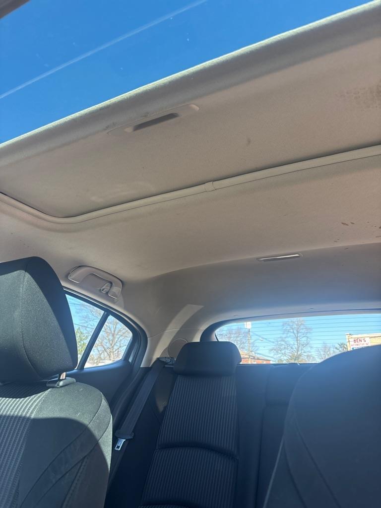 Mazda MAZDA3 i Touring AT 5-Door 2015