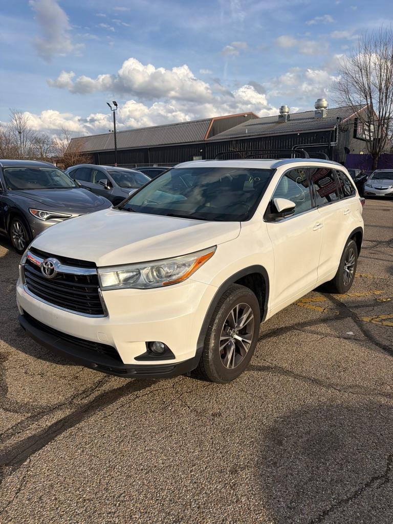 Toyota Highlander XLE FWD V6 2016