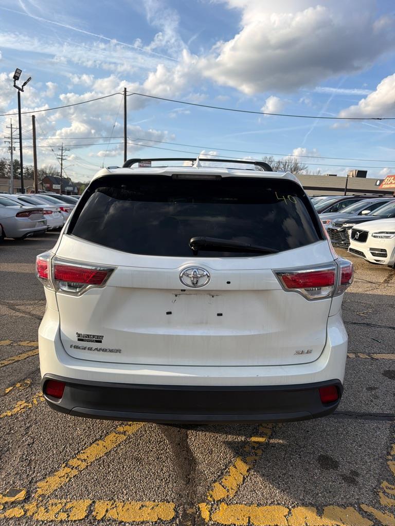 Toyota Highlander XLE FWD V6 2016