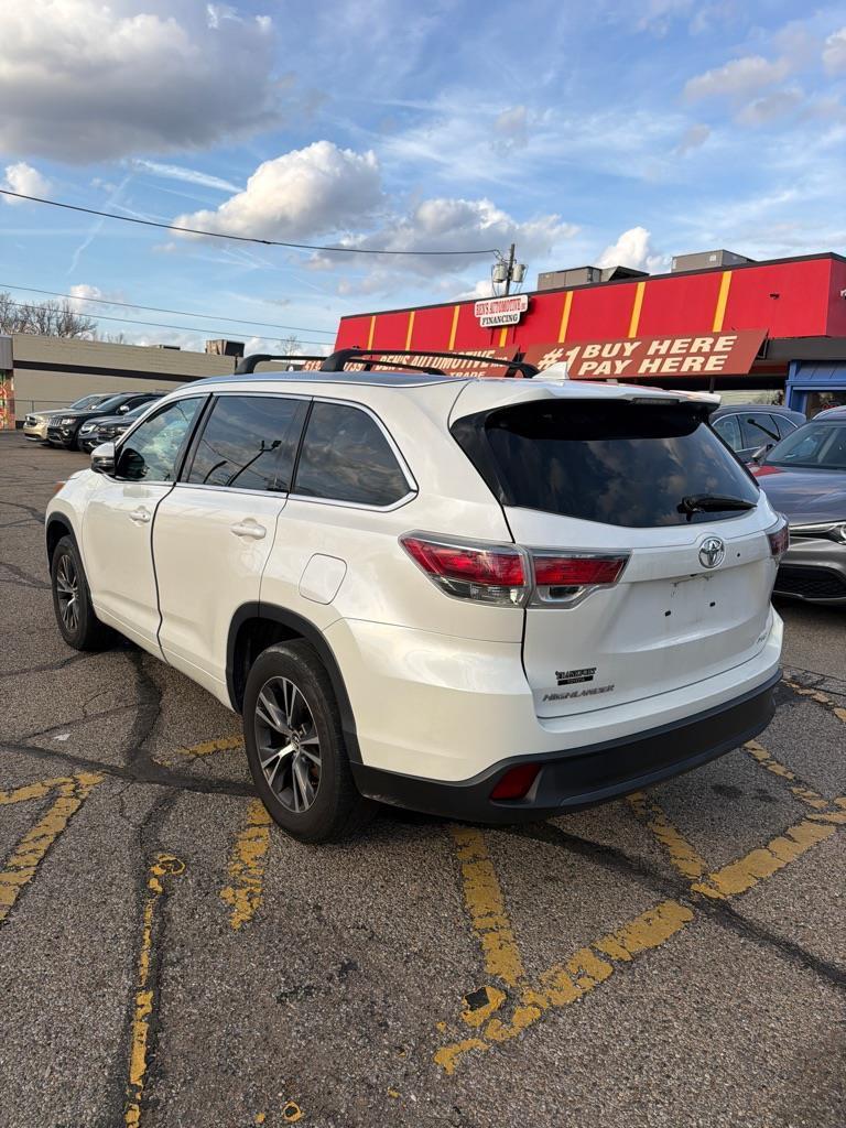 Toyota Highlander XLE FWD V6 2016