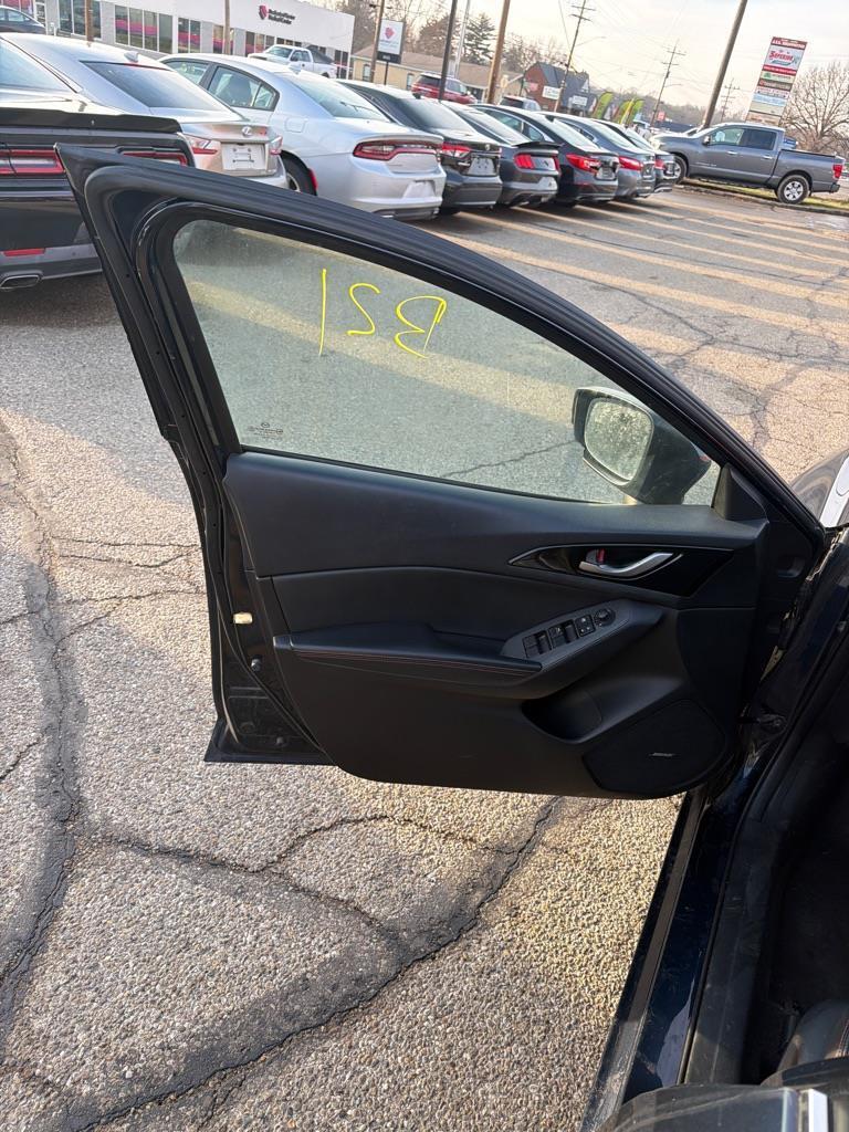 Mazda MAZDA3 I Grand Touring AT 4-Door 2015