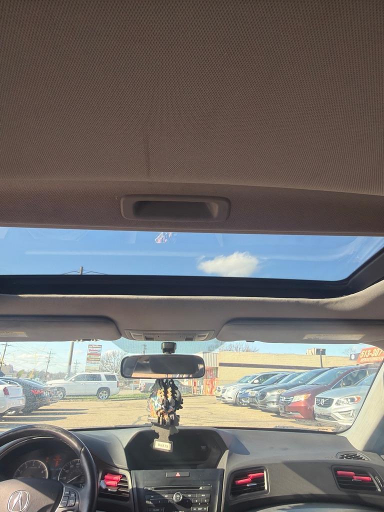 Acura ILX 8-Spd AT 2016