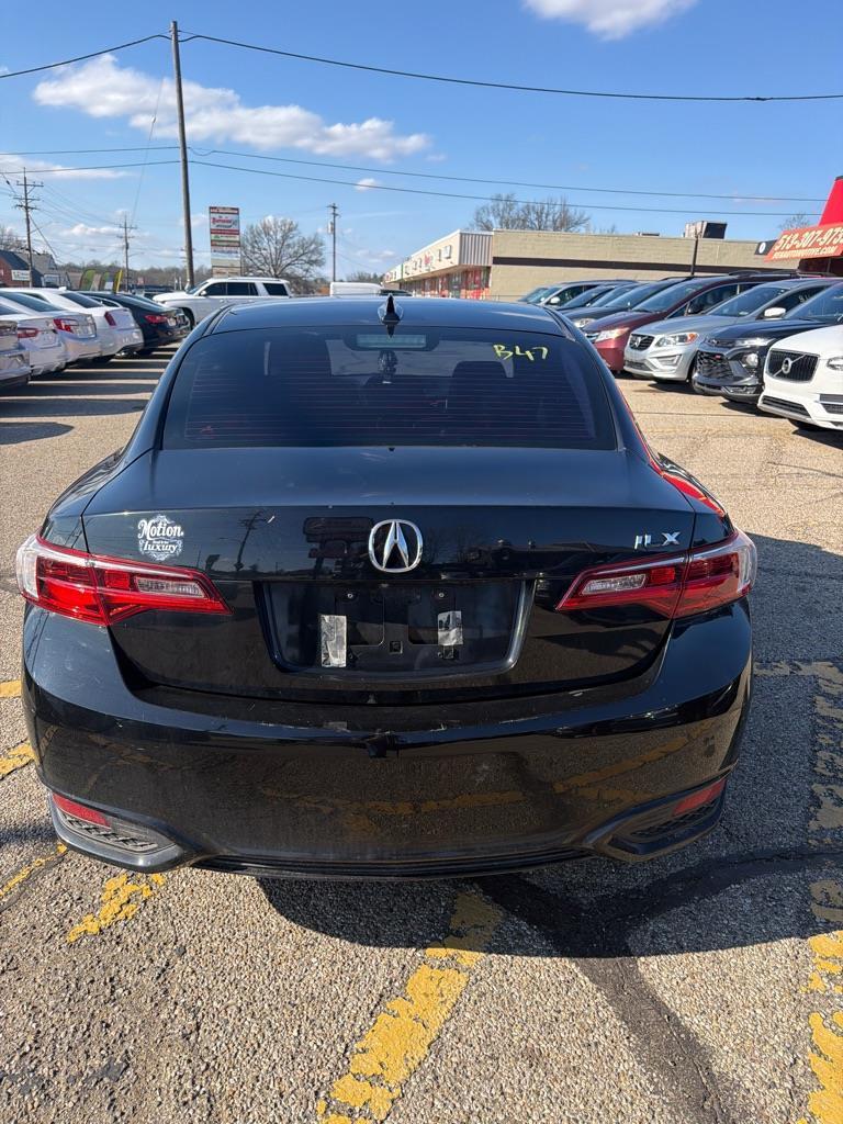 Acura ILX 8-Spd AT 2016
