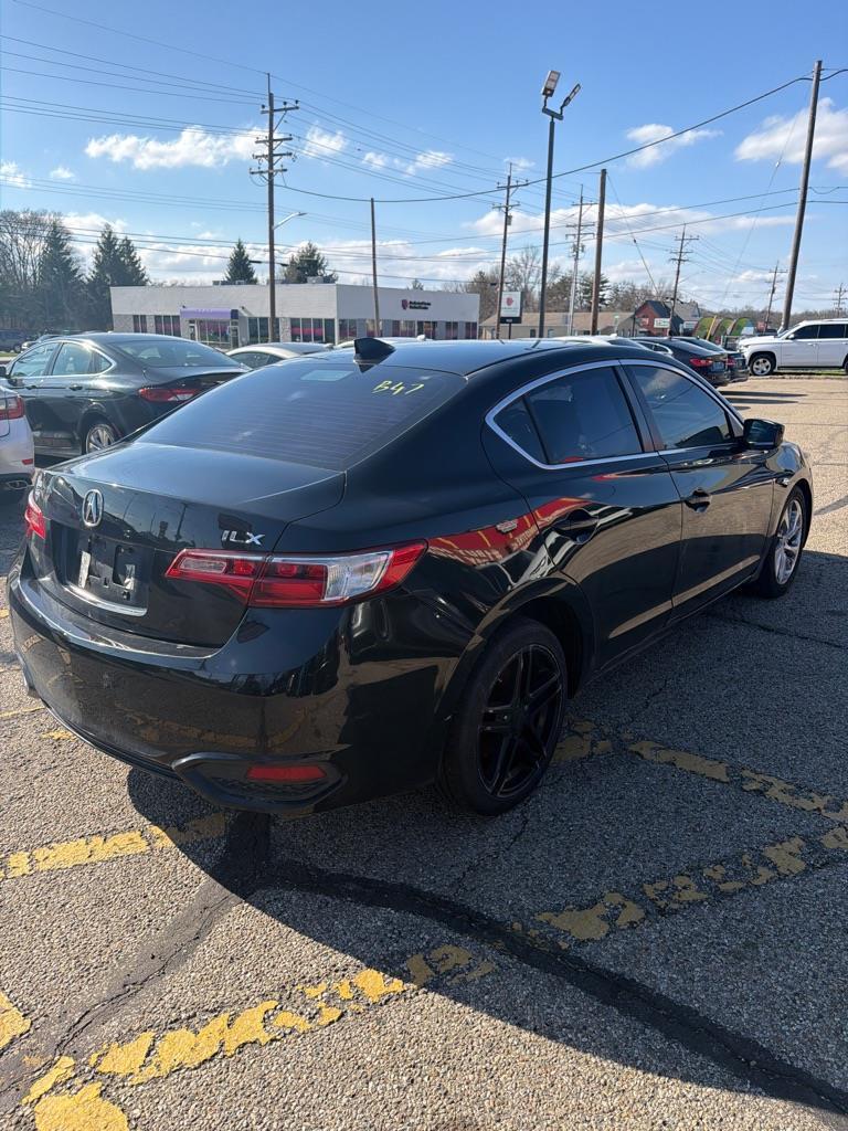 Acura ILX 8-Spd AT 2016