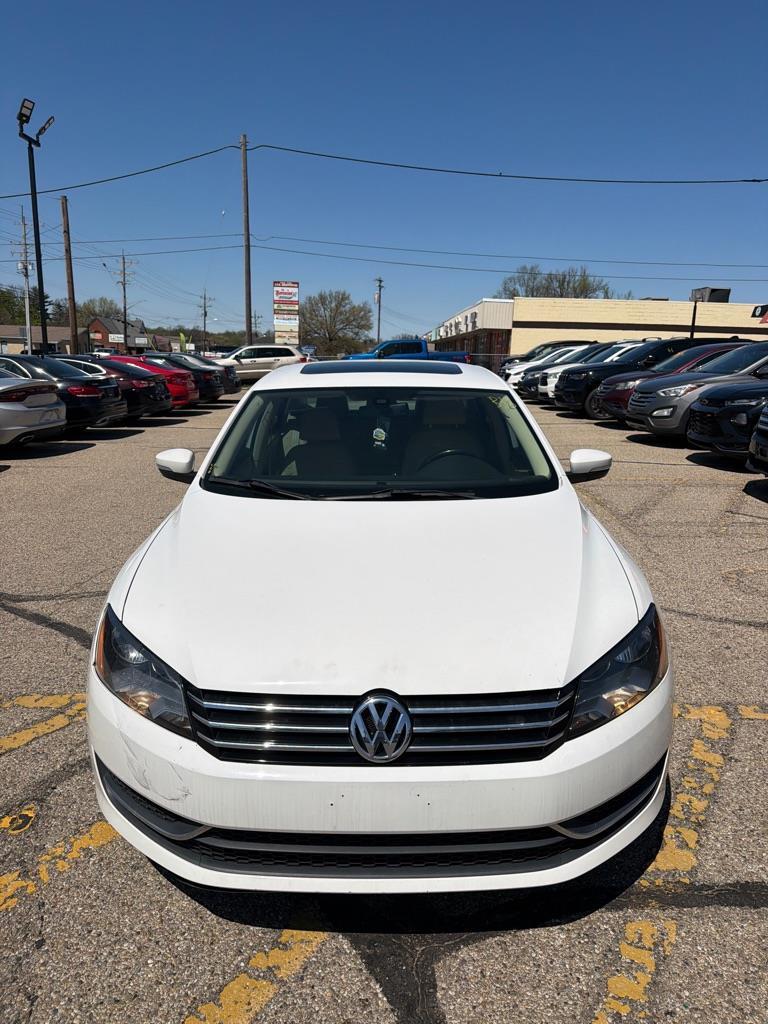 Volkswagen Passat 2.5L SE MT 2013