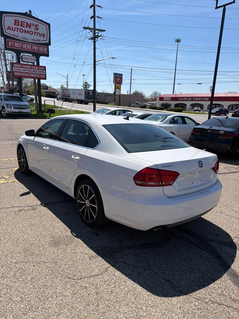 Volkswagen Passat 2.5L SE MT 2013
