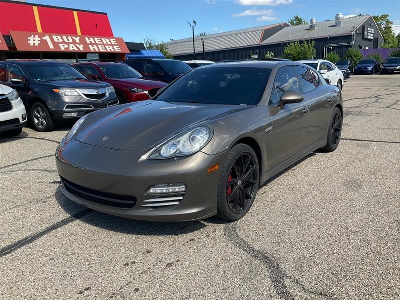 Porsche Panamera 4 2011