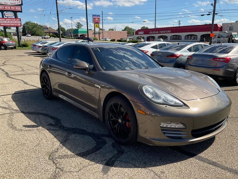 Porsche Panamera 4 2011