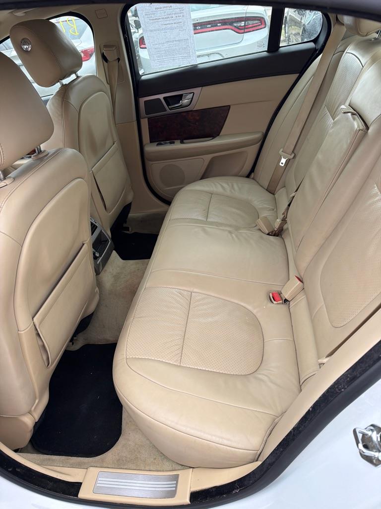 Jaguar XF-Series XF Premium 2011