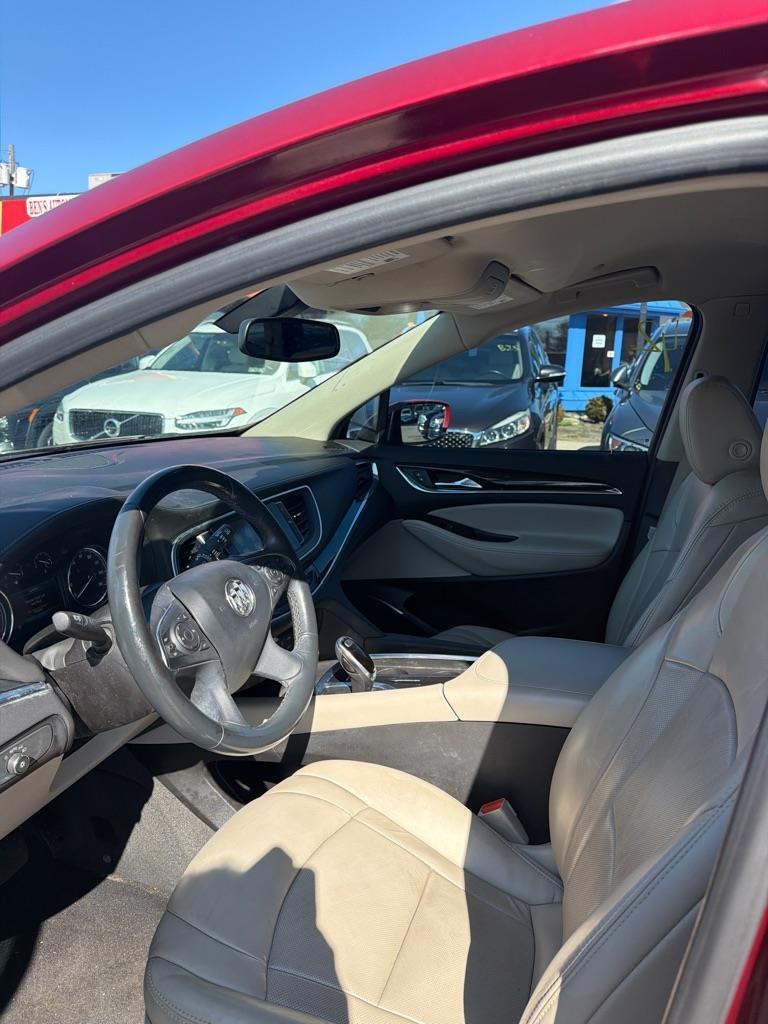 Buick Enclave Essence FWD 2018