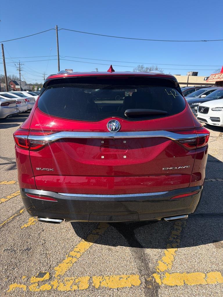 Buick Enclave Essence FWD 2018