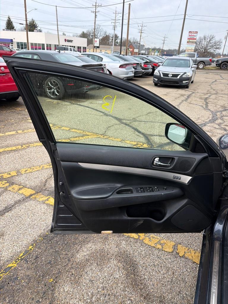 Infiniti G Sedan 37x AWD 2012