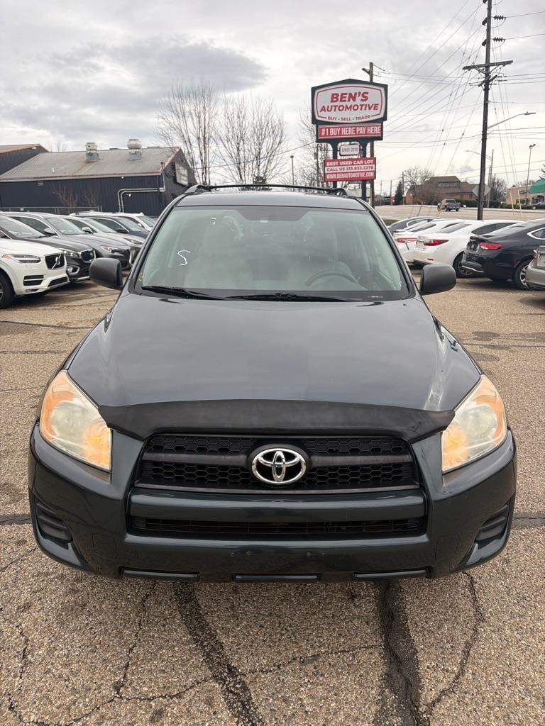 Toyota RAV4 Base I4 2WD 2011