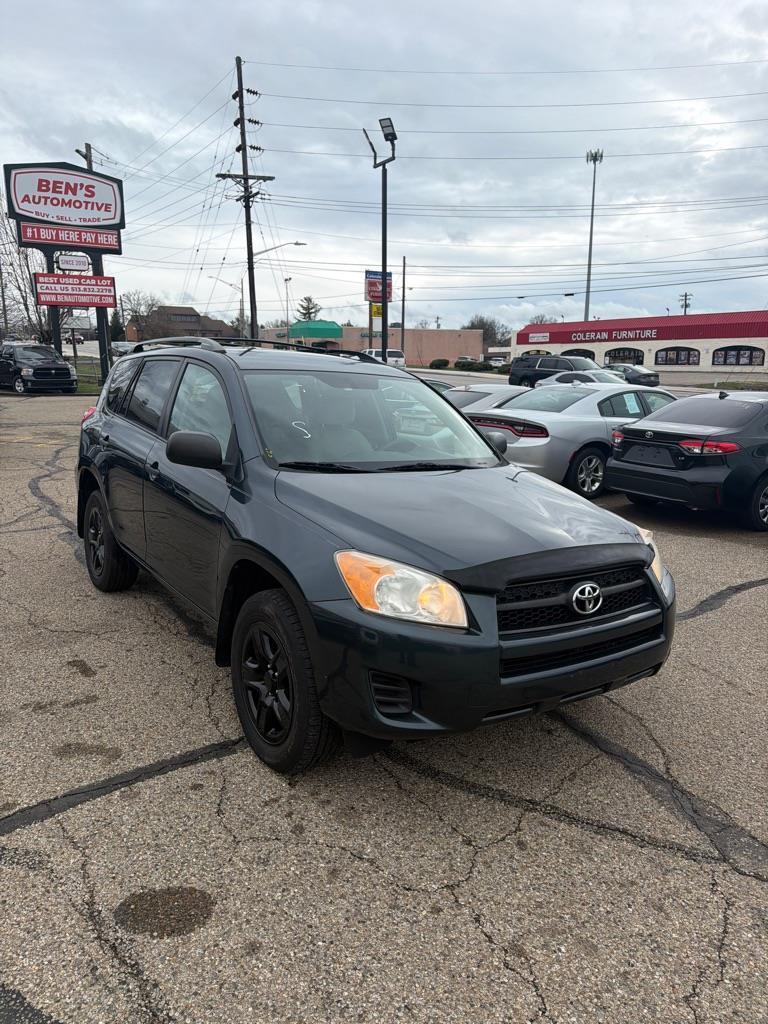 Toyota RAV4 Base I4 2WD 2011