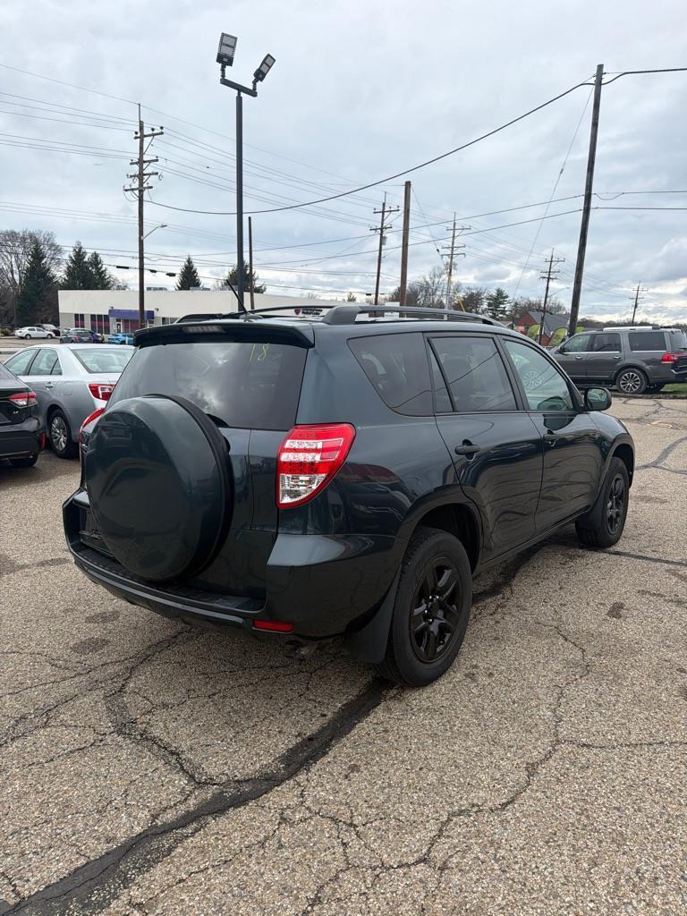 Toyota RAV4 Base I4 2WD 2011