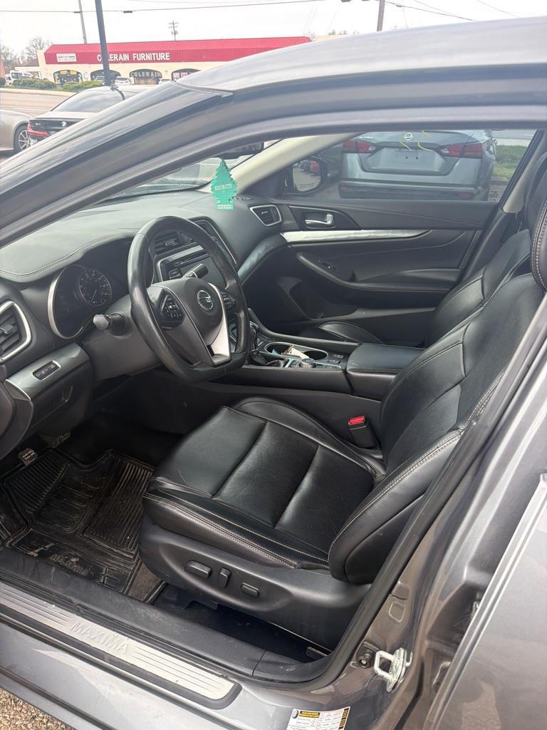 Nissan Maxima 3.5 SV 2020