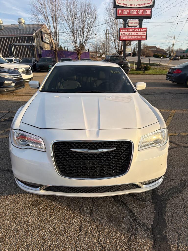 Chrysler 300 Limited AWD 2016