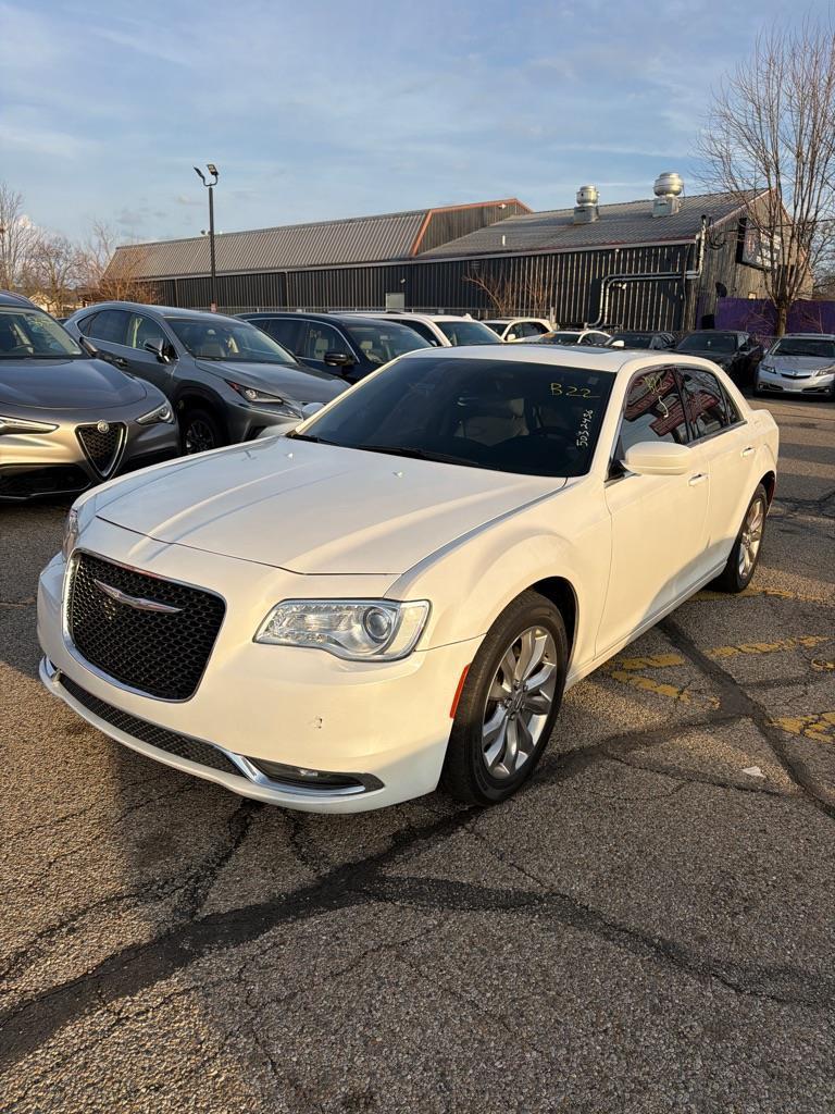 Chrysler 300 Limited AWD 2016