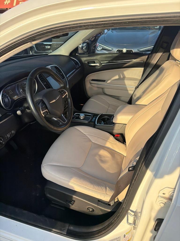 Chrysler 300 Limited AWD 2016