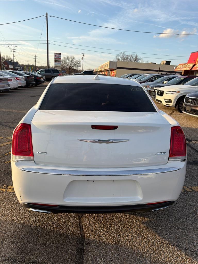 Chrysler 300 Limited AWD 2016
