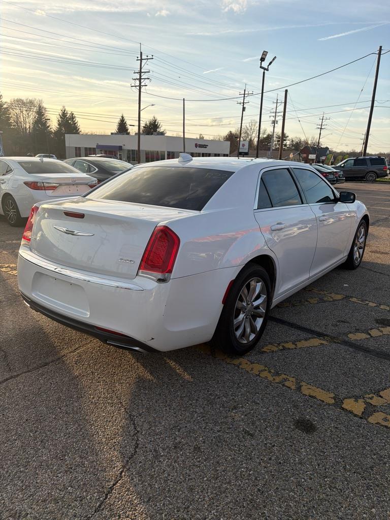Chrysler 300 Limited AWD 2016