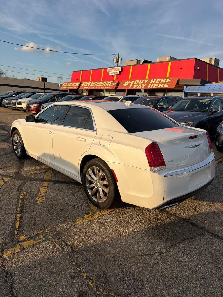 Chrysler 300 Limited AWD 2016