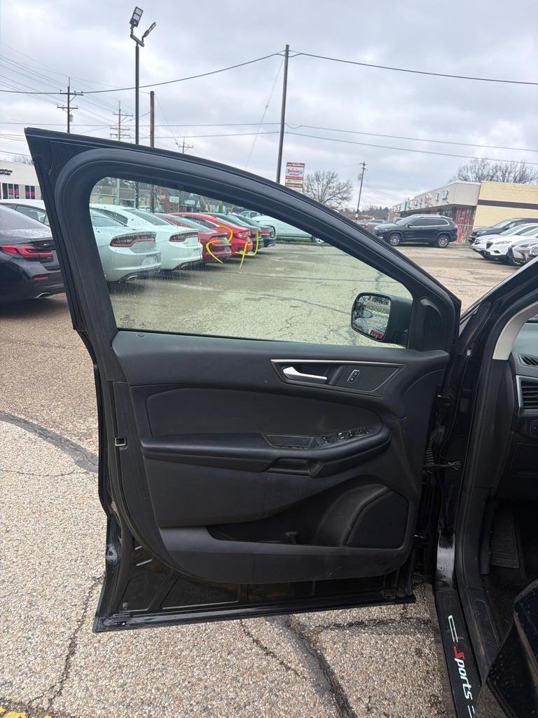 Ford Edge SE FWD 2018