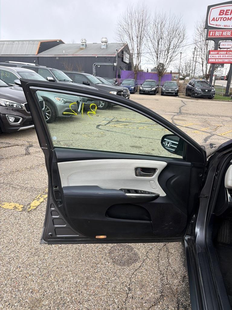 Toyota Avalon Hybrid XLE Touring 2013