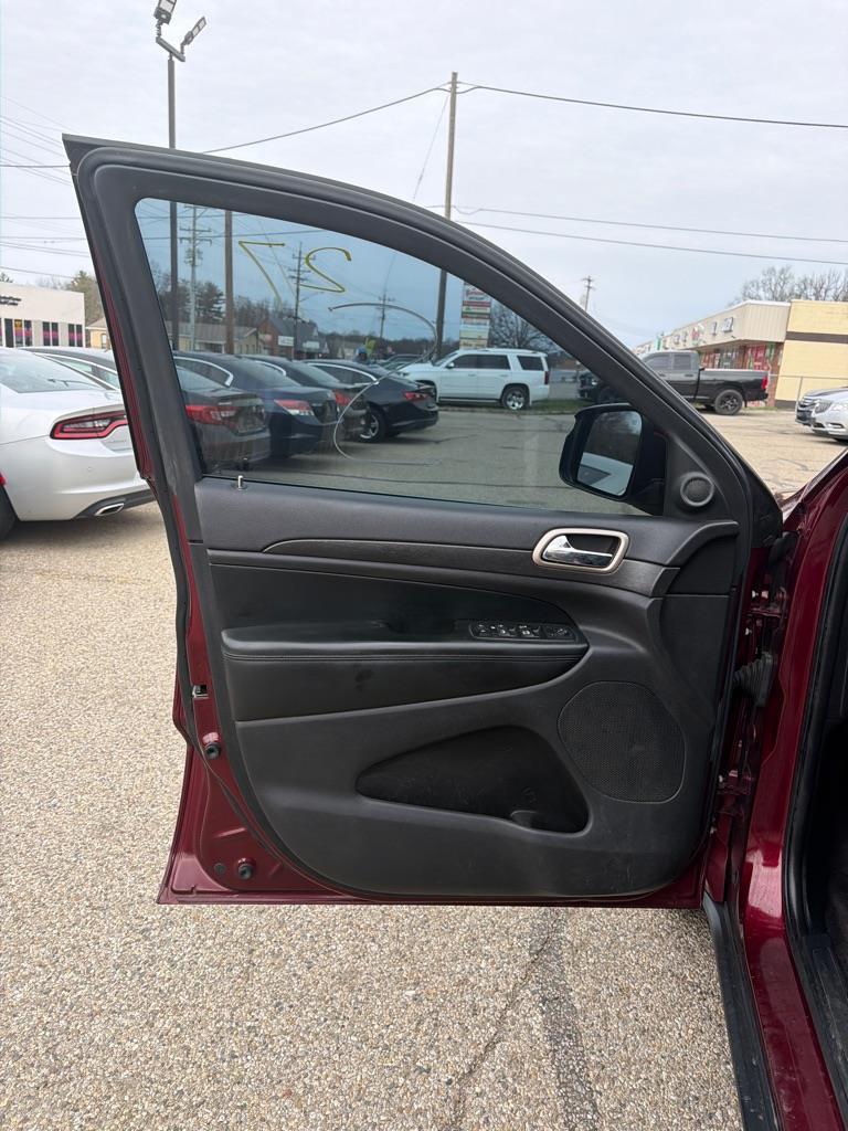 Jeep Grand Cherokee Laredo 4WD 2016