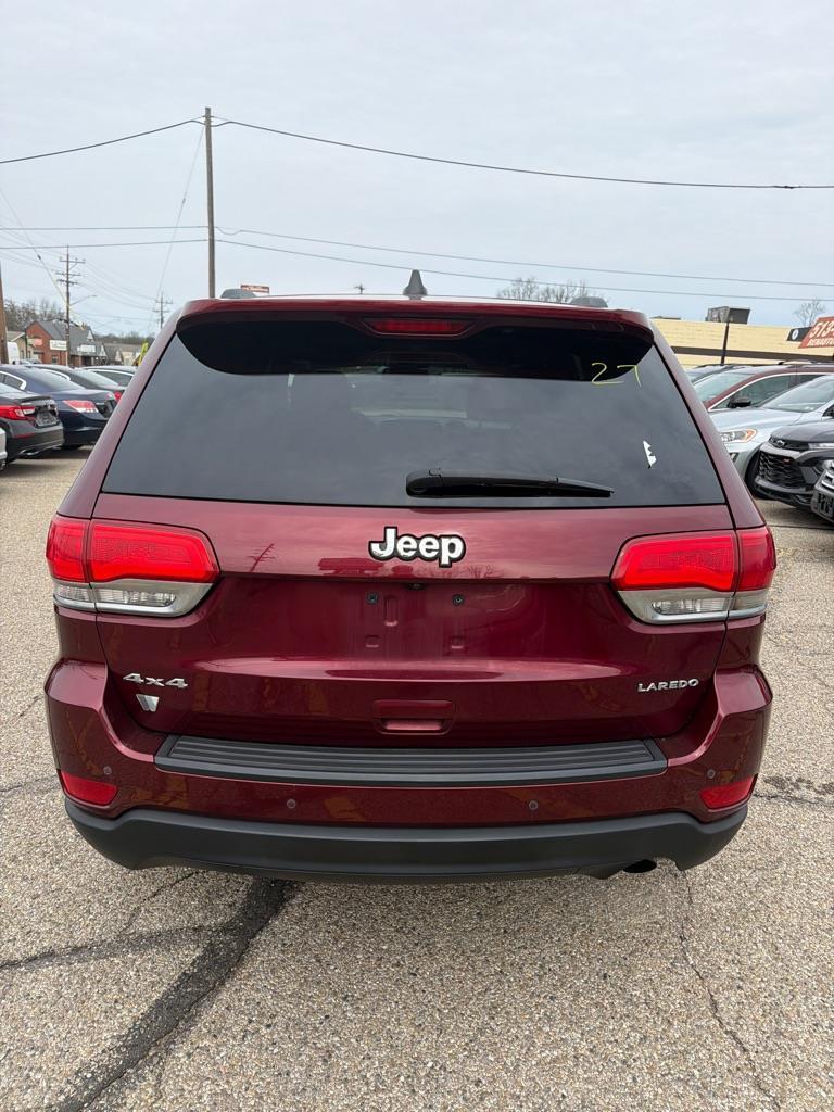 Jeep Grand Cherokee Laredo 4WD 2016