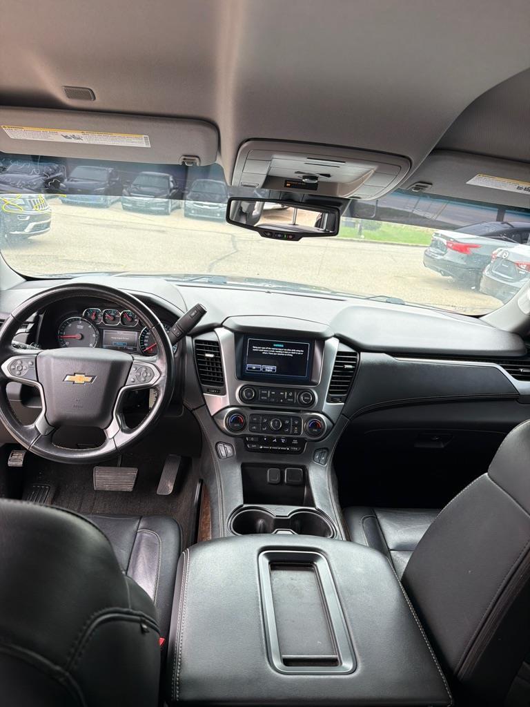 Chevrolet Suburban LT 4WD 2018