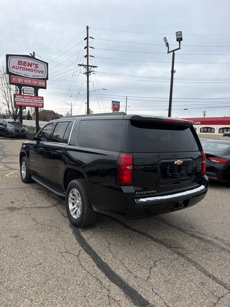 Chevrolet Suburban LT 4WD 2018