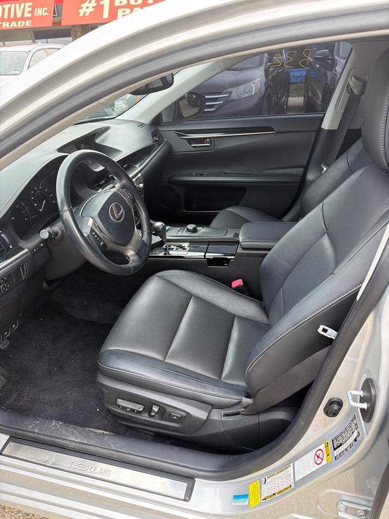 Lexus ES 350 Sedan 2015