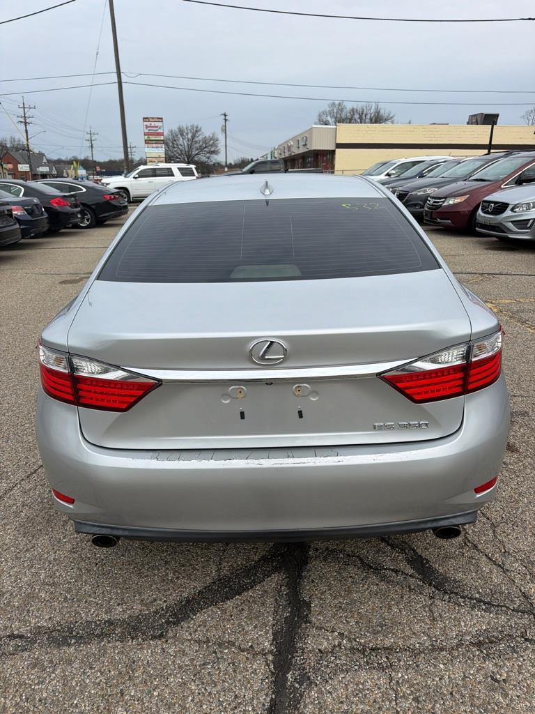 Lexus ES 350 Sedan 2015