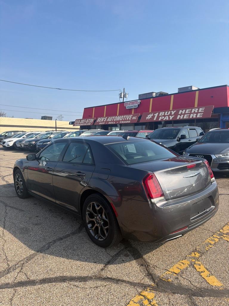 Chrysler 300 S V6 AWD 2015
