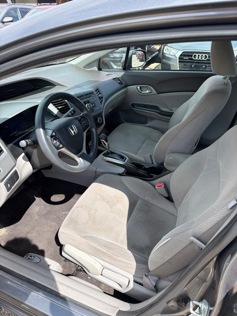 Honda Civic HF Sedan 5-Speed AT 2012