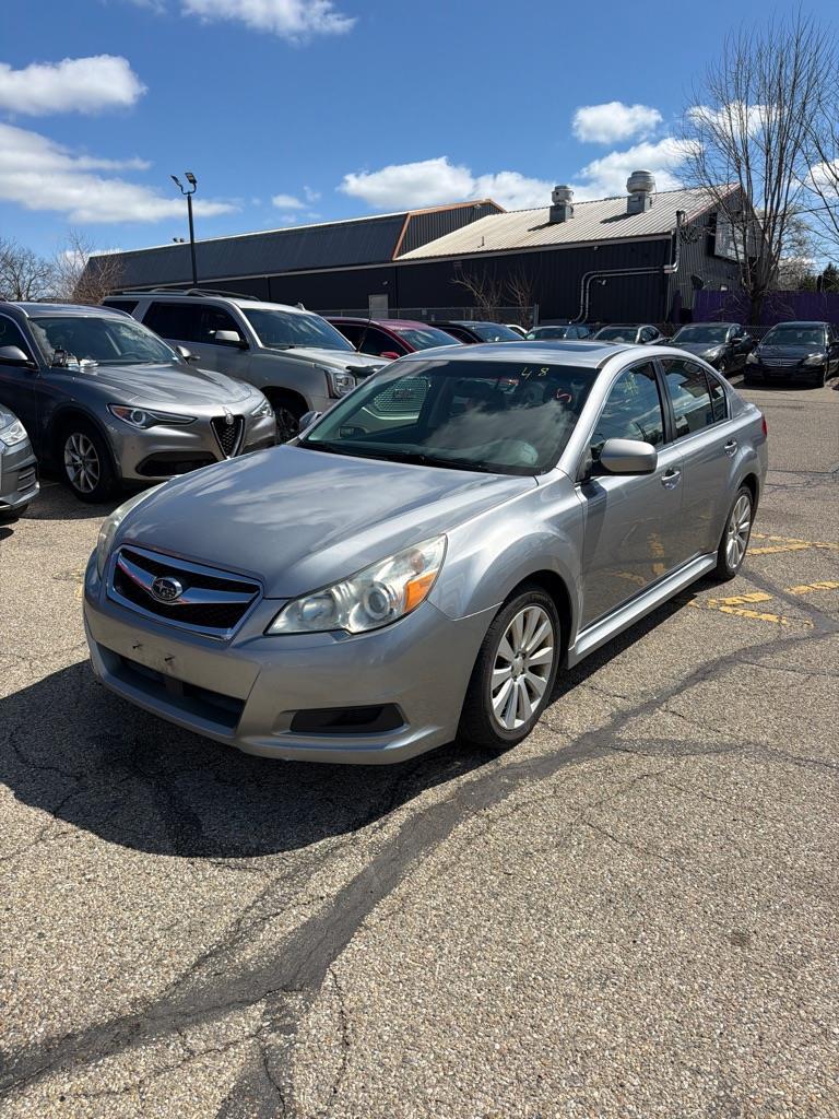 Subaru Legacy 2.5i Limited 2011