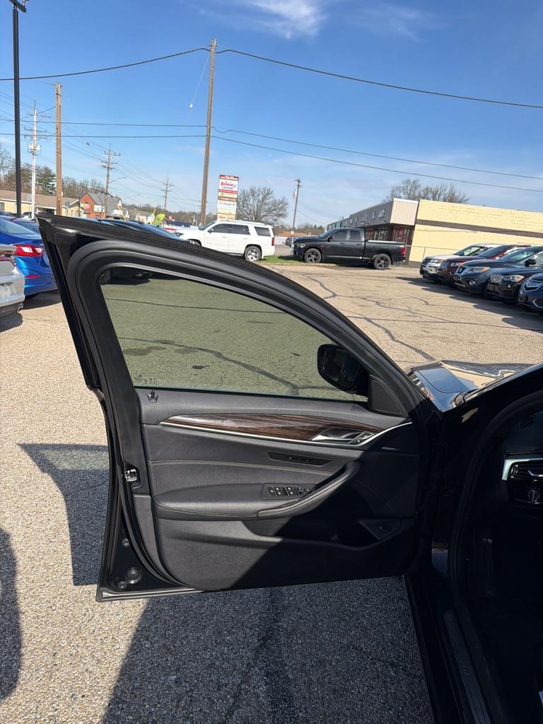 BMW 5-Series 530i xDrive 2021