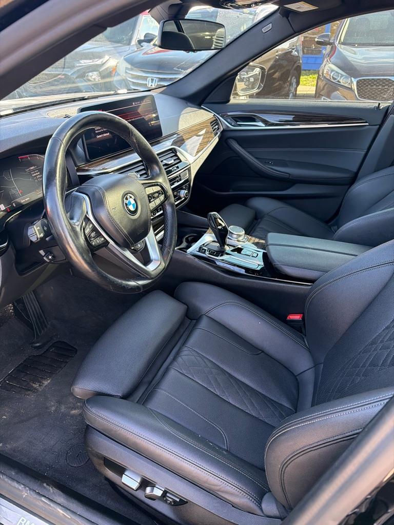 BMW 5-Series 530i xDrive 2021