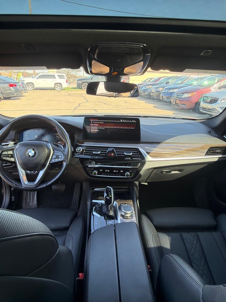 BMW 5-Series 530i xDrive 2021