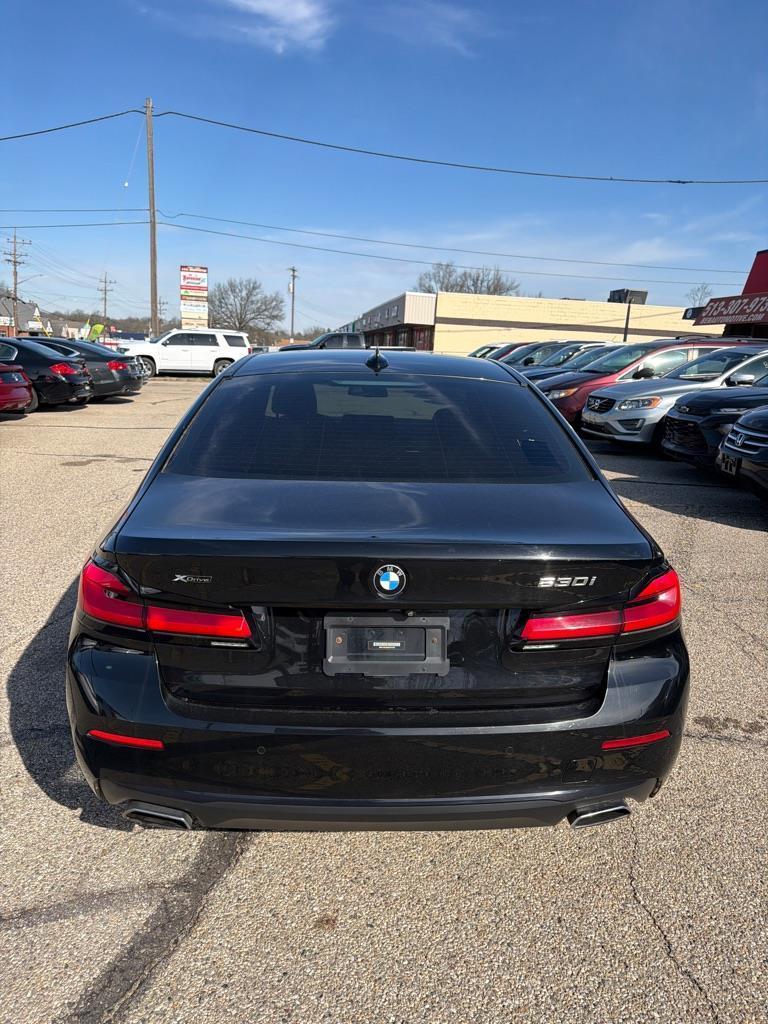 BMW 5-Series 530i xDrive 2021